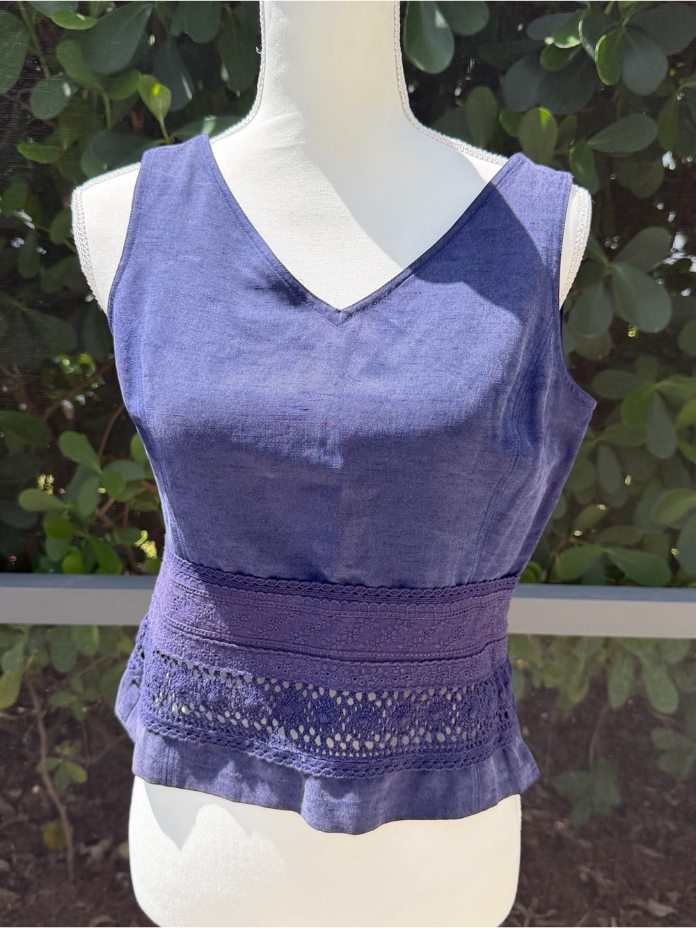 Jones New York Women's V-Neck Navy Linen Blouse size PS